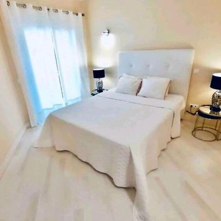 Beach & Sea Apt, Fast Wifi, Airco, Private Parking And Pool Портиман Екстериор снимка