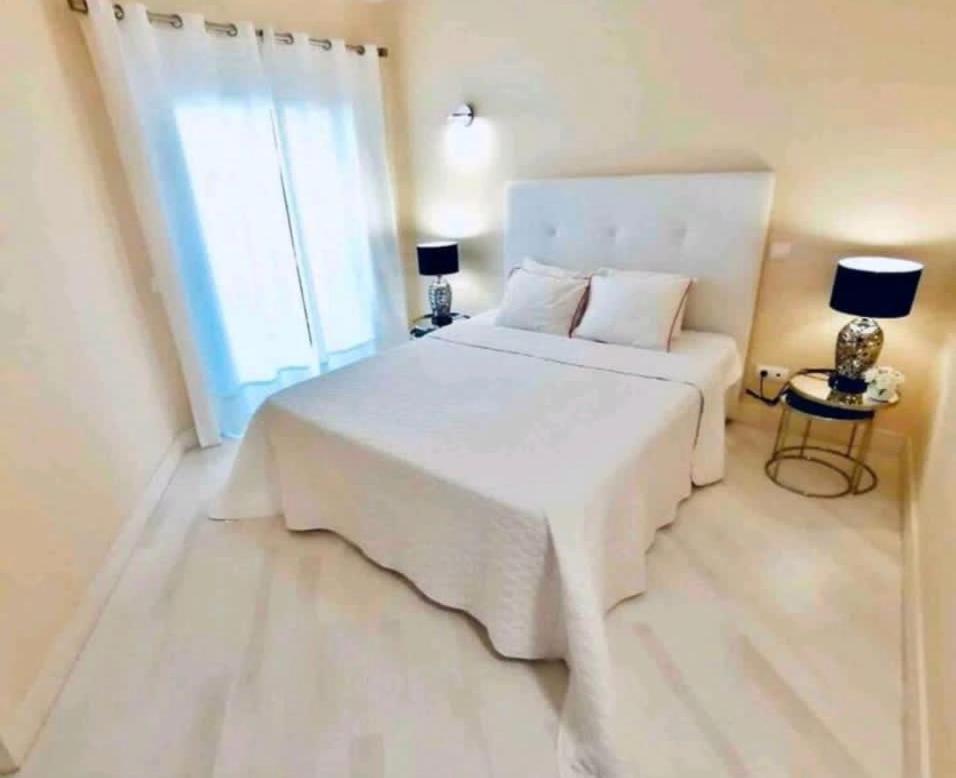 Beach & Sea Apt, Fast Wifi, Airco, Private Parking And Pool Портиман Екстериор снимка