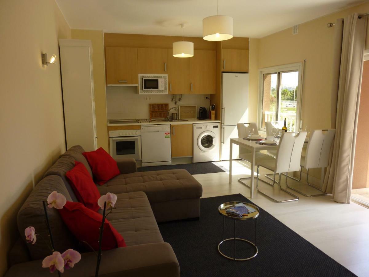 Beach & Sea Apt, Fast Wifi, Airco, Private Parking And Pool Портиман Екстериор снимка